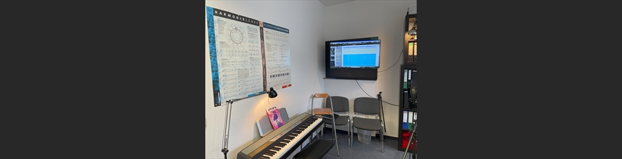 2S classroom 06